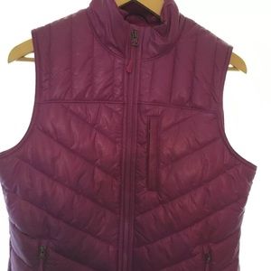 UNDER ARMOUR Woman's Winter Cold Gear Vest!!